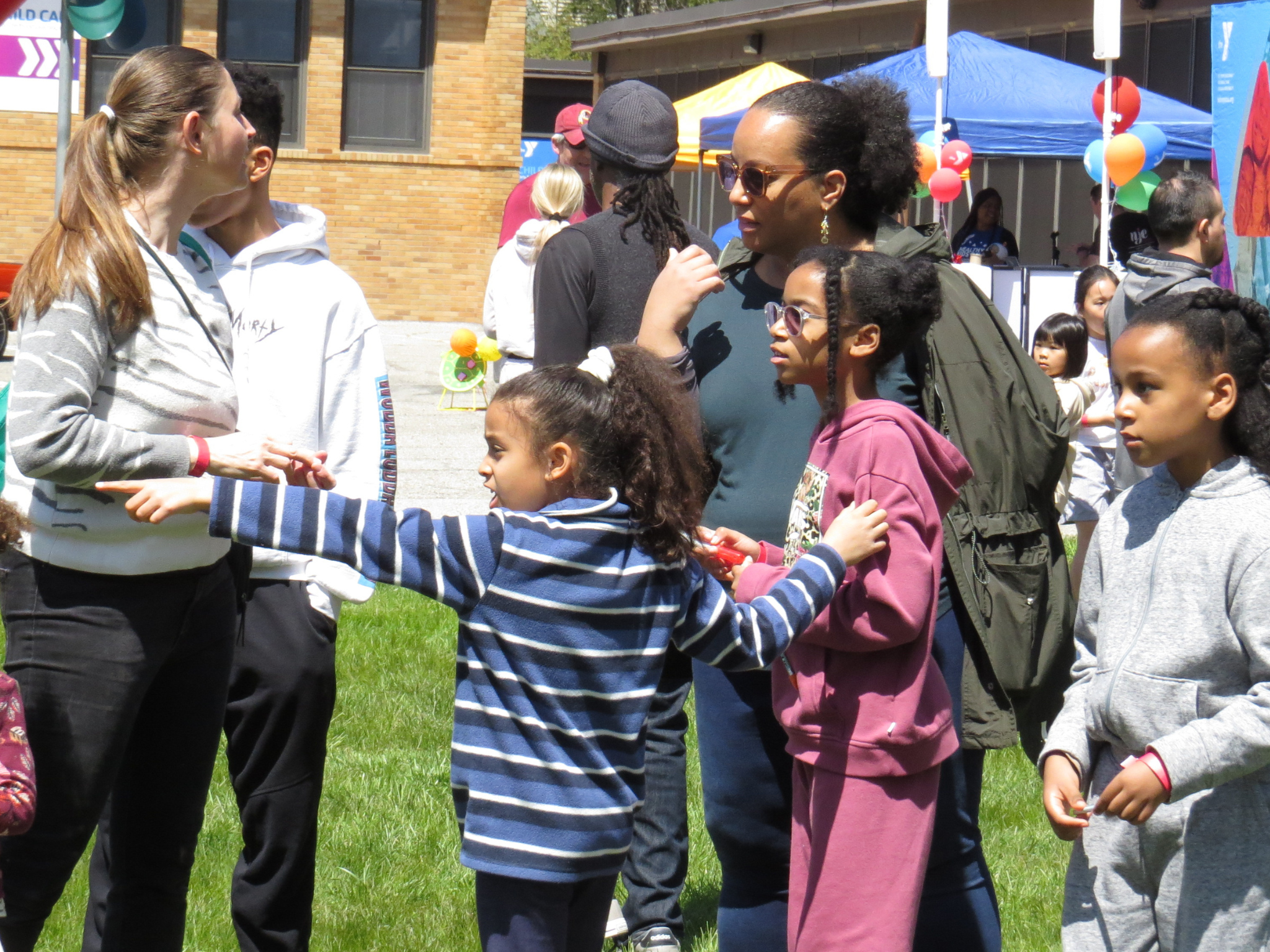 Kids and their families participating in Healthy Kids Day